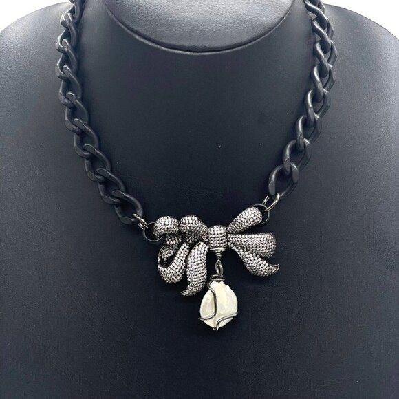 Bow Pendant Crystal mother of pearl Chunky Matt Black Chain Necklace - Picture 1 of 7